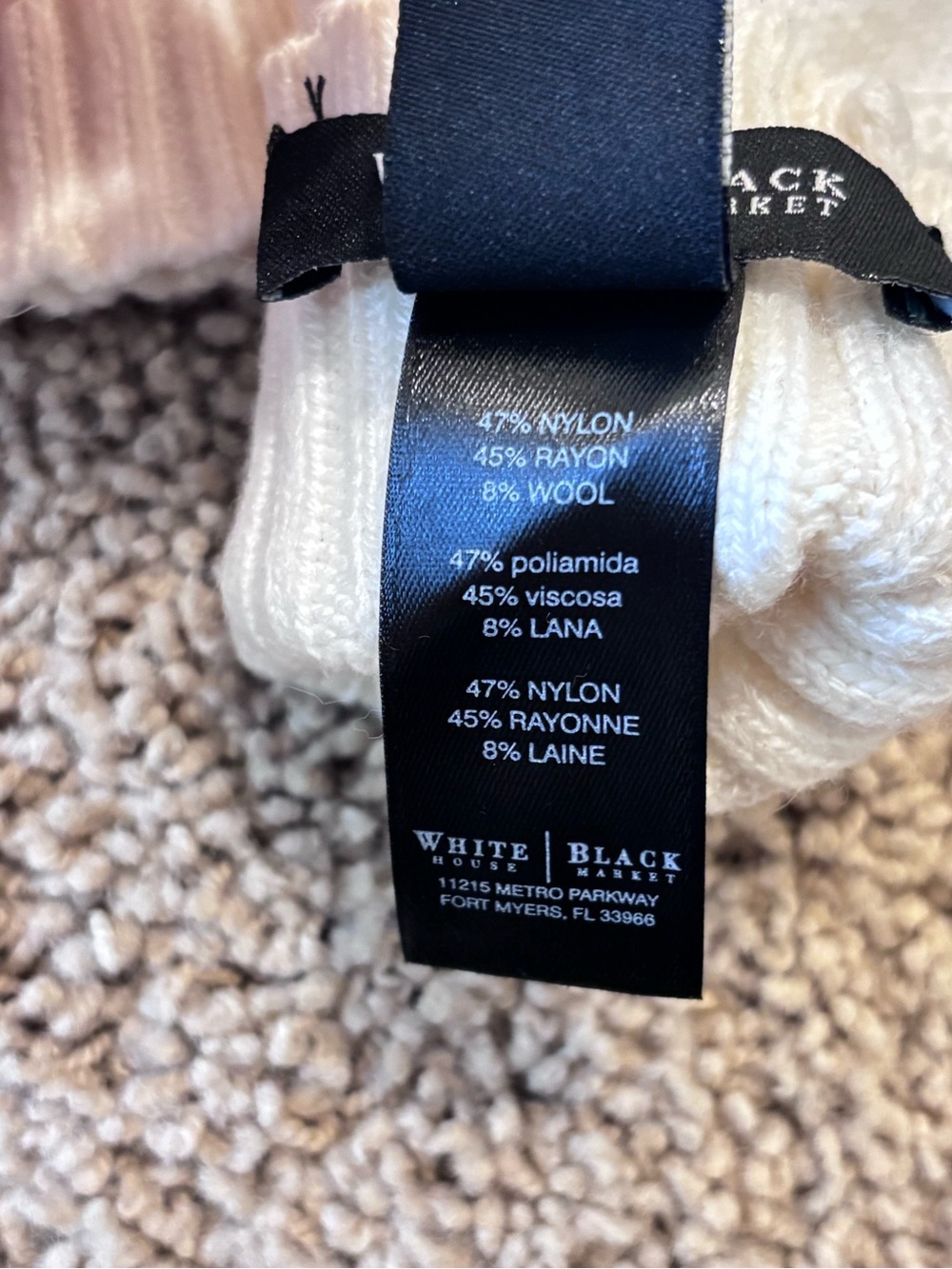 White House/Black Market Touchscreen Compatible Tech Gloves - Picture 5 of 5
